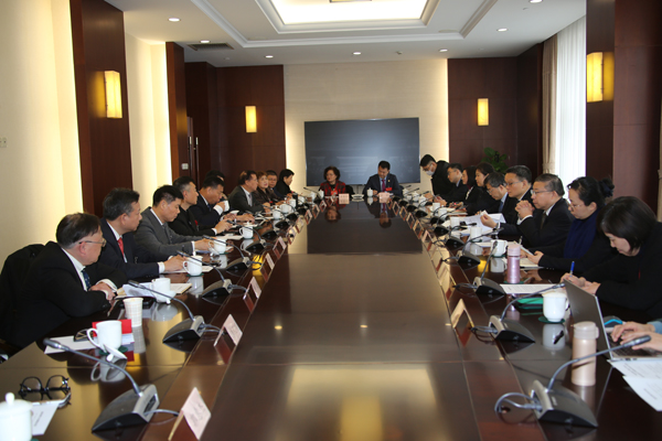 4  海外华侨华人代表座谈会1.jpg